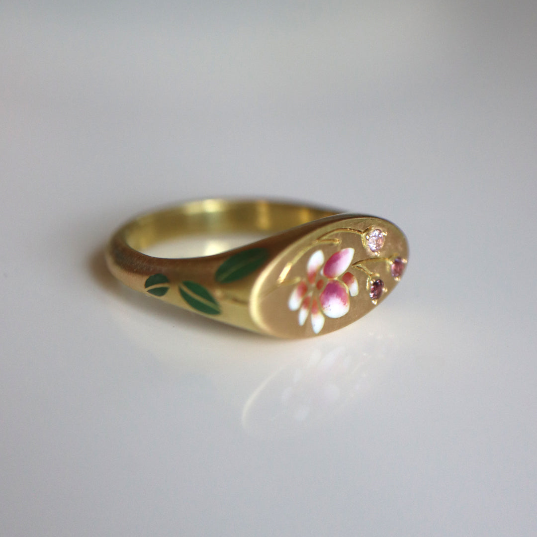 Magnolia Signet Ring – Gwen Barba