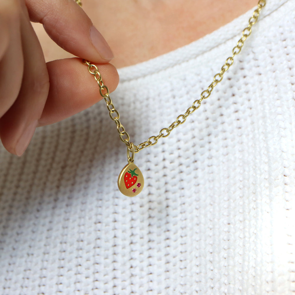 StrawberryPendantSweater_1000x